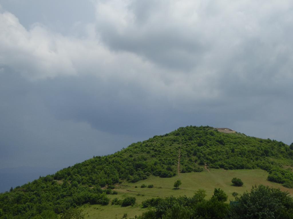 Hotel Pyramid Lodge Visoko Esterno foto